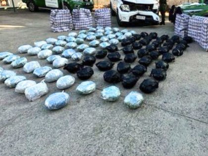 Ex PDI es sorprendido con 100 kilos de "paraguaya" en su maletera