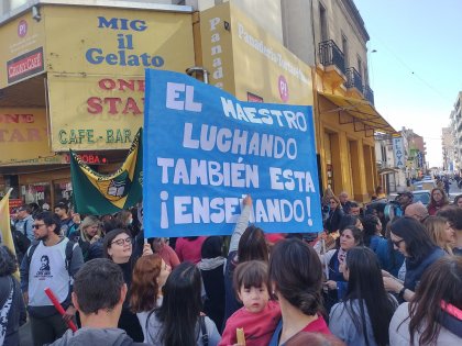 Docentes rechazan cualquier negociación con descuentos y convocan a marchar hoy