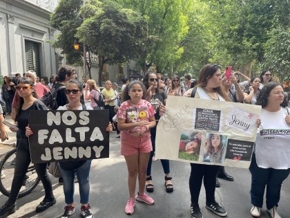 Importante movilización de las escuelas reclaman justicia por Jenifer Prata