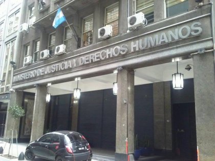 Fraude laboral y despidos encubiertos en el Ministerio de Justicia. 