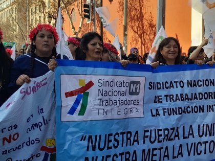 Masiva movilización de trabajadoras de Integra ¡Por la unidad de todos los trabajadores de la educación!