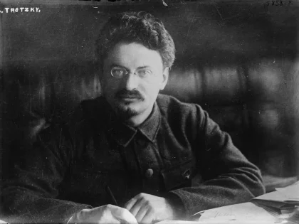 El Trotsky militar: estrategias, un tren blindado y por qué la voluntad “es la mitad de la victoria”