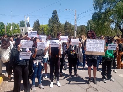 Estudiantes se manifestaron por el accidente en el Challao: "La UNCuyo es responsable"