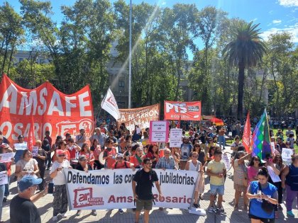 Contundente paro y movilización de Amsafe y Sadop