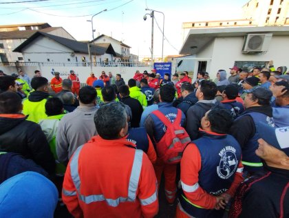 Huelga y piquetes en el puerto de Rosario