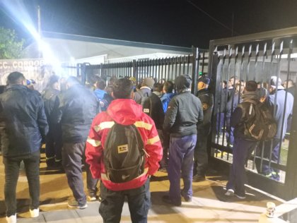 Segundo día de paro y bloqueo de portones en metalúrgica Weg por 35 despidos