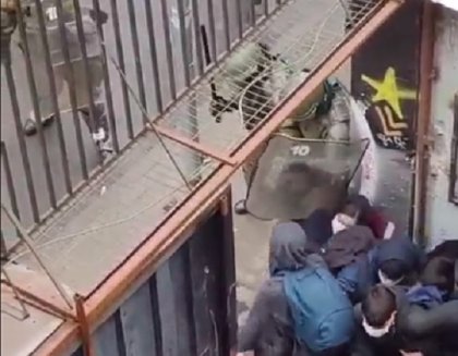 Video: Estudiantes del Instituto Nacional son brutalmente reprimidos por Carabineros