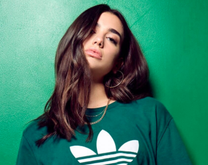 Dua Lipa a favor del aborto legal: “A la mierda el patriarcado”