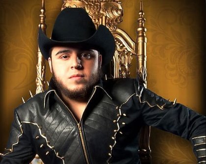 Gerardo Ortiz hace apología del feminicidio