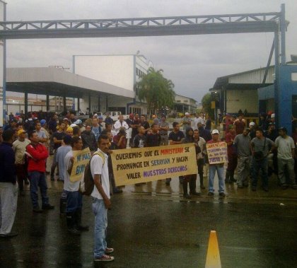 Trabajadores de Seravian en Maracay paran la empresa por un contrato justo