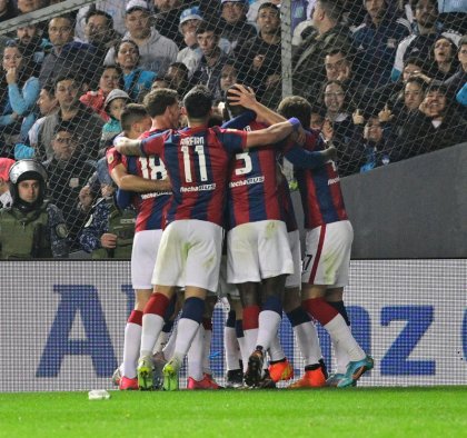 Racing 1 - San Lorenzo 2: Tremendo triunfo del Ciclón en el clásico de la mano de Vombergar y un conjunto muy sólido en general