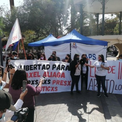 Familias, personalidades y organizaciones realizan punto de prensa por la libertad inmediata de los presos políticos