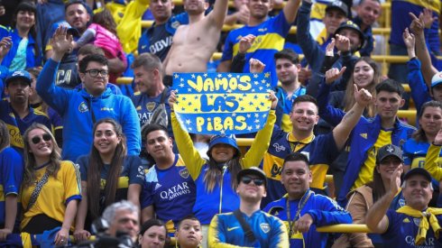 Cerca de 23.000 personas le dieron un ambiente histórico y emotivo al partido. Foto: Julián Álvarez.