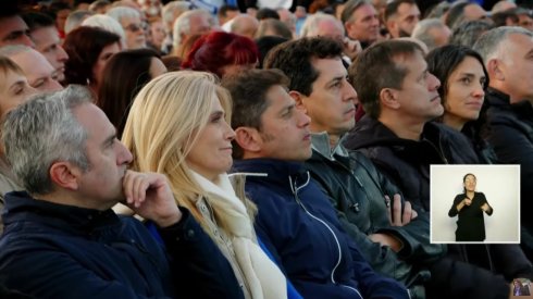 Los gestos incómodos de Larroque al escuchar la crítica de Cristina Kirchner