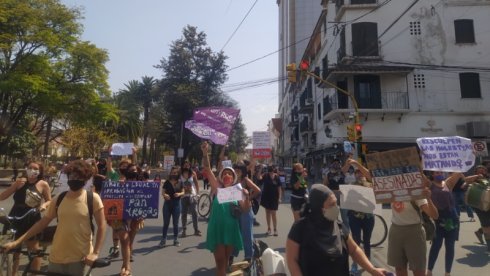 Corte de calle en Balcarce y Belgrano