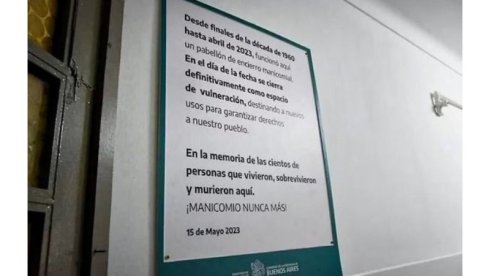 Placa colocada por el gobierno de la PBA en el Hosp. A. Korn