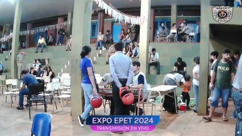 La Expo EPET 2024 se hizo en noviembre. ¿El "profesor" Britez estuvo allí? | Foto Facebook EPET 7