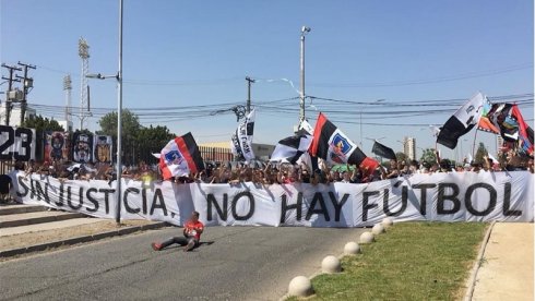 El mensaje claro de la "Garra Blanca", hinchada del Colo Colo.