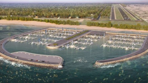 Villarobles. La marina deportiva, con muelle para 450 amarras para yates, veleros y pequeños cruceros.