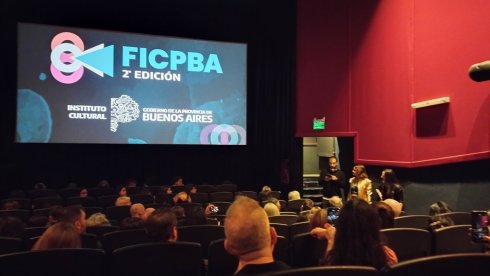 A sala llena en el festival FICPBA