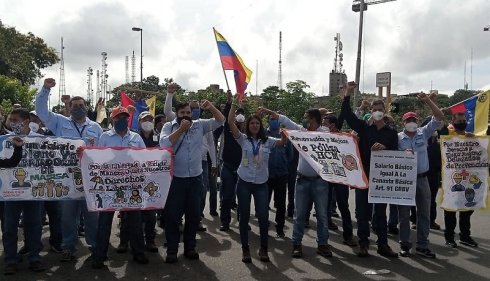 Jean Mendoza al frente de una movilización de trabajadores de la transnacional chilena MASISA (Venezuela) Crédito: Trabajadores de MASISA