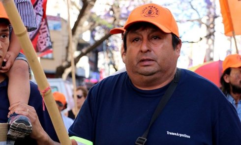 Víctor Silva es miembro fundador de la agrupación ferroviaria Naranja. Foto: Enfoque Rojo. 