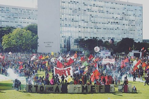 El Movimiento Revolucionario de Trabajadores (MRT) de Brasil en lucha contra el golpe institucional. Brasilia, 2017.