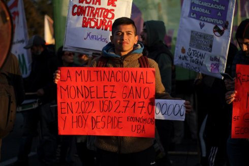 Obrero de multinacional Mondelez. Imagen: Enfoque Rojo.