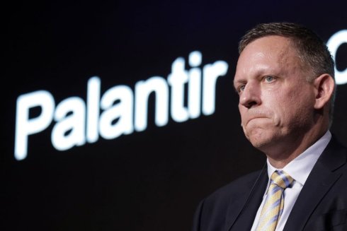 Peter Thiel en una conferencia en Tokio, 2019. Crédito: Kiyoshi Ota/Bloomberg