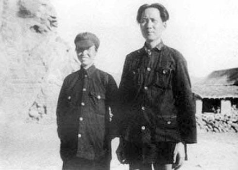 Mao Zedong con su esposa en 1928