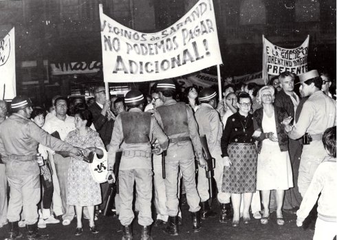 Vecinas de Sarandí, zona sur del Gran Buenos Aires, 1982