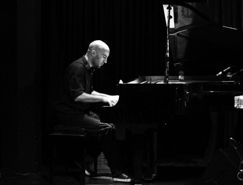 Marcelo Sanguinetti al piano. Foto: Fiorella Tomasello.