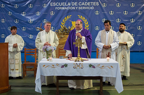 Eduardo Lorenzo con Alberto Bochatey en misa del Servicio Penitenciario | Foto Prensa SPB