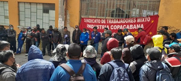 Triunfo de los trabajadores de Pollos y Café Copacabana