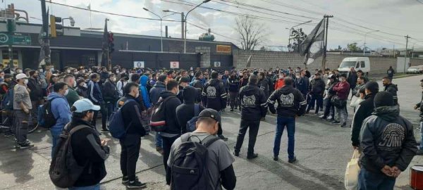 Los trabajadores del neumático paramos y salimos a la calle este 17 de agosto