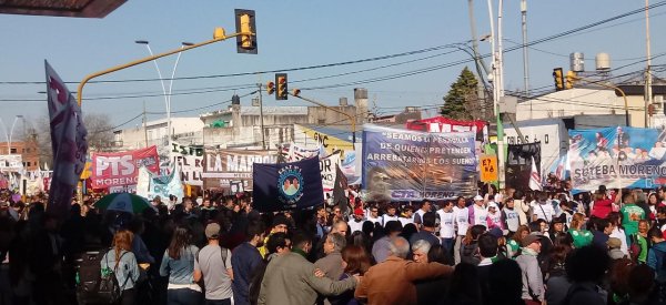 Miles de docentes marcharon en repudio y solidaridad