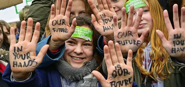 Que la juventud recupere su futuro: ¡Acabemos con el saqueo a los recursos naturales!