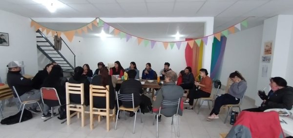 En Cipolletti con una mateada se discutió la unidad de trabajadores y desocupados para enfrentar al gobierno