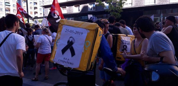 Zaragoza: Trabajadores de Glovo y Uber se solidarizan con huelgistas de Telepizza