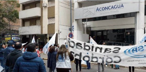 Asamblea en Clínica Aconcagua: "Hace dos años que nos pagan el sueldo en cuotas"