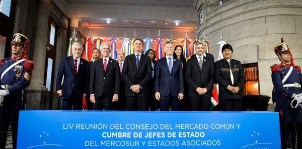 Cumbre del Mercosur: entreguismo y dependencia