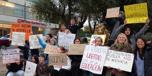 Estudiantes de la UNCo: "A ganar las calles para no perder las aulas"