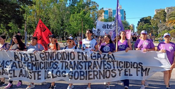 Miles de mujeres dijeron ni un paso atrás en las calles de Neuquén