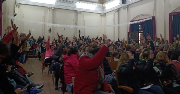 Suteba Bahía Blanca llama a marchar el 9J contra el pago al FMI