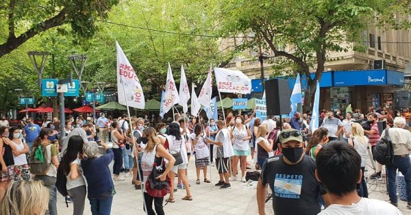 Escuela de Formación Integral: docentes y familias reclaman condiciones para la presencialidad