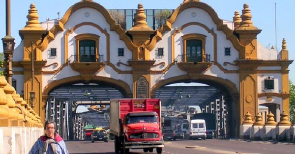 "San Juan y Boedo antigua y todo el cielo, Pompeya y más allá la inundación"