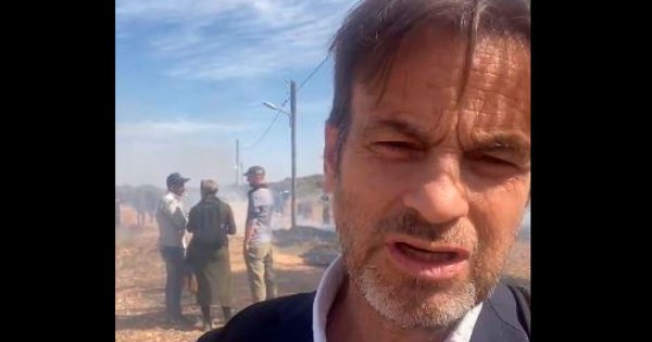 ÚLTIMA HORA | Israel arroja gases lacrimógenos en Cisjordania al convoy en el que viajaban Ada Colau y Jaume Asens