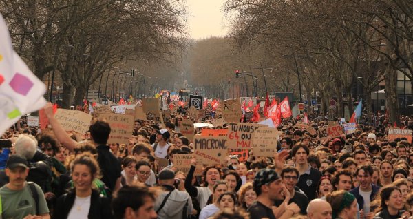 Movilizaciones sin precedentes en varias universidades de “élite” contra el gobierno de Macron