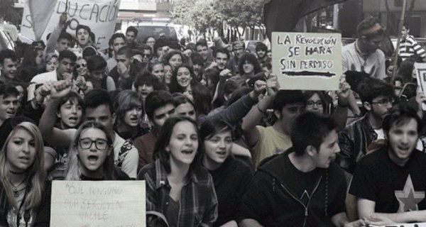 Que la joventut sigui la punta de llança per acabar amb el règim monàrquic i poder decidir-ho tot!