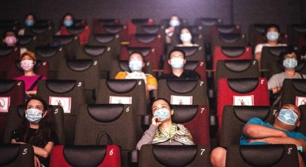 Este viernes reabren cines y teatros en todo el país con protocolos y público reducido